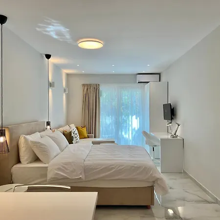 Xenios Suites, Modern Center Living Selanik