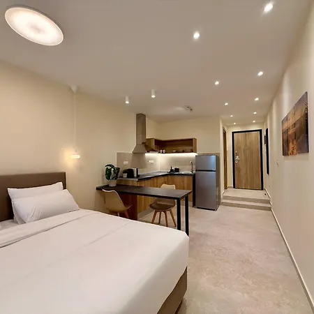 Daire Xenios Suites, Modern Center Living *