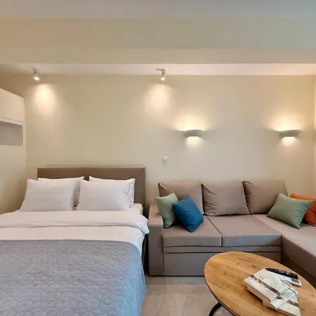Daire Xenios Suites, Modern Center Living *